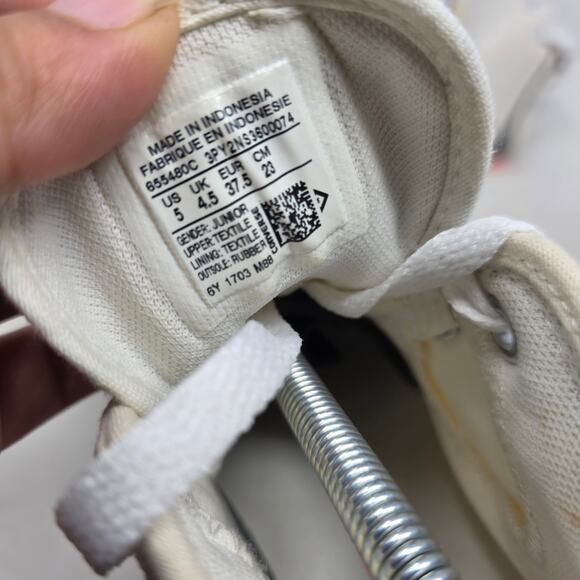 Converse Chuck Taylor All Star Mid White Canvas Sneakers Youth 5 - Picture 8 of 8